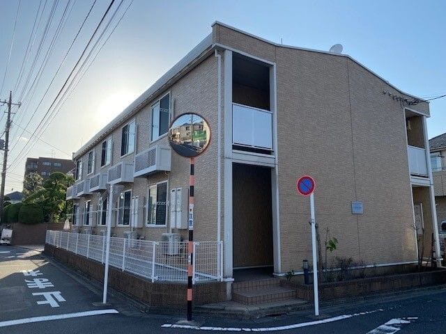 レオパレスパインツリーはうす 202