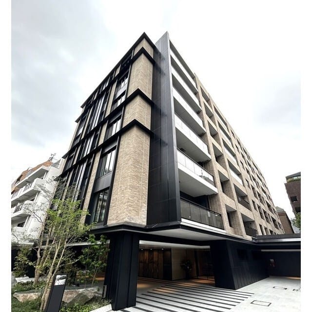 ザ・パークハウス千代田六番町の写真