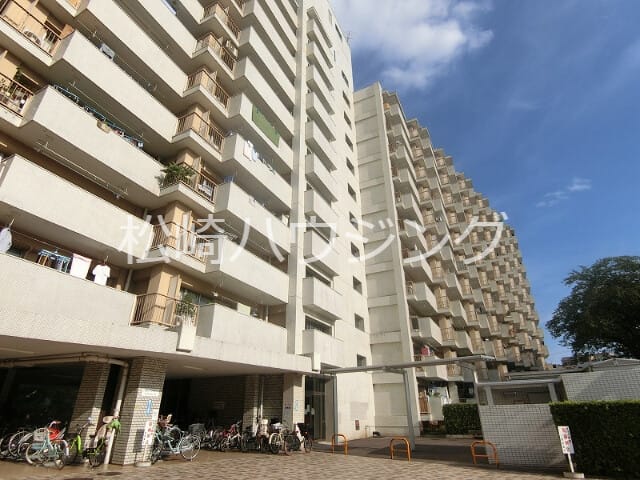 上高田4丁目団地1号棟の写真