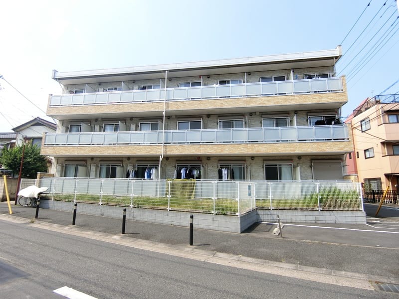 リブリ・ワタリダの写真