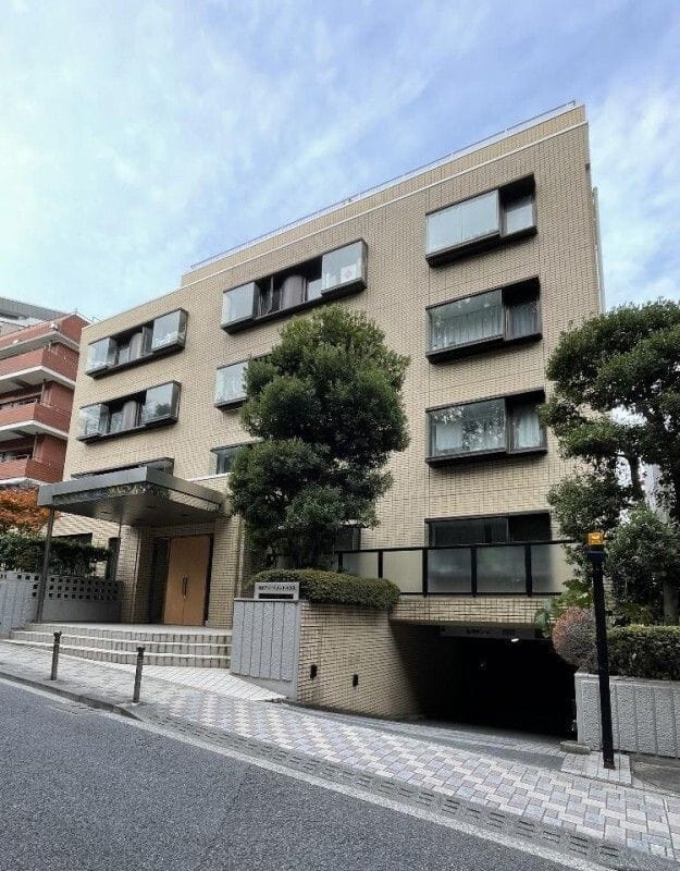 湯島アパートメントハウスの写真