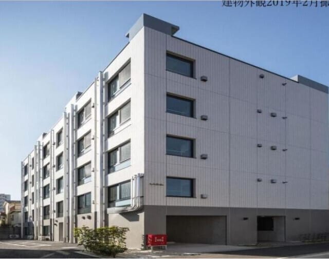 LAUREL TOGOSHIの写真