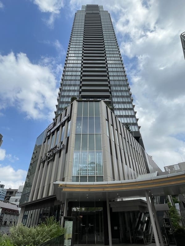 THE YOKOHAMA FRONT TOWER 2311
