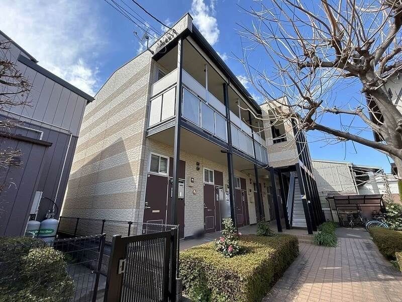 レオパレスコートハウス南平Cの写真