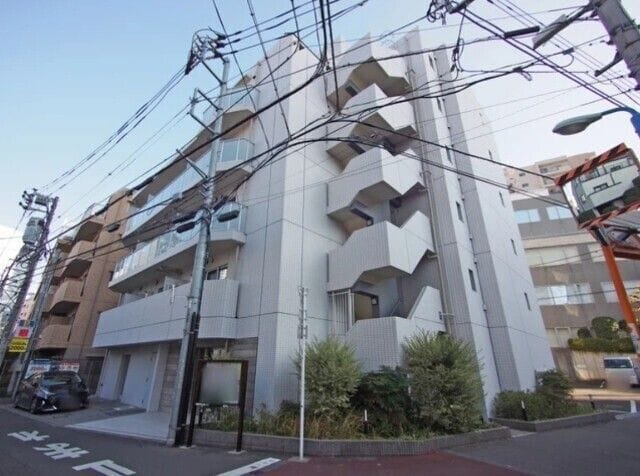 ログ都庁前の写真