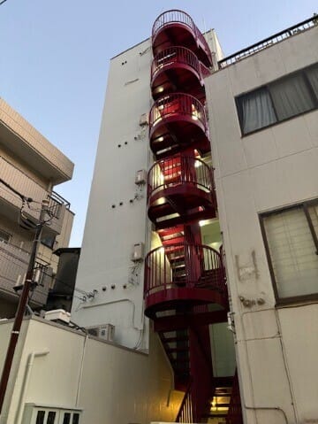 牧ビル 3F