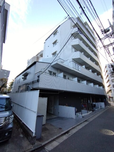 CYNTHIA FOUR-D SANGENJAYAの写真