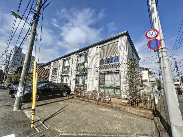 メゾン・カレの写真