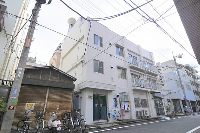 山室ビルの写真