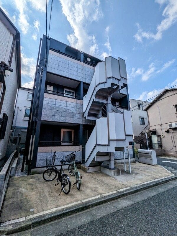 FUJISTA中野の写真