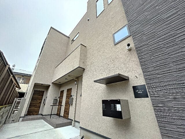 CE LA VI 中落合の写真