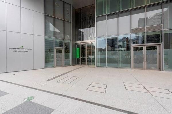 東京ミッドタウン八重洲 八重洲セントラルスクエアの写真