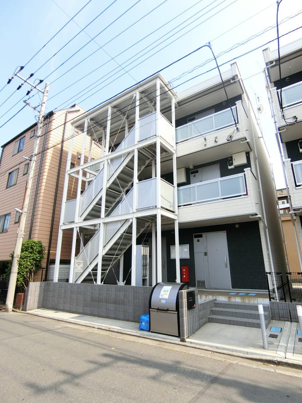 リブリ・Luci Ferinの写真