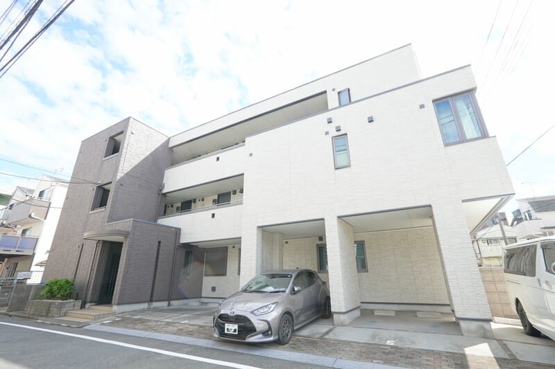 クラウンコートの写真