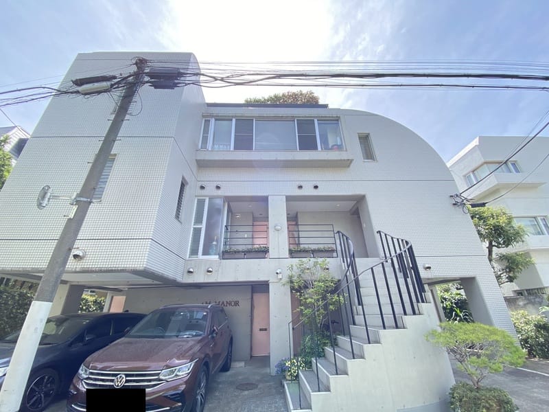 エムマナー(M.MONOR)の写真