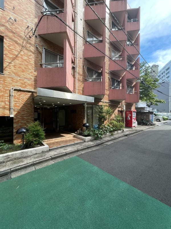 ウエストサイド新宿御苑の写真