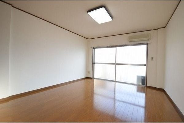 プレステージ松和 208