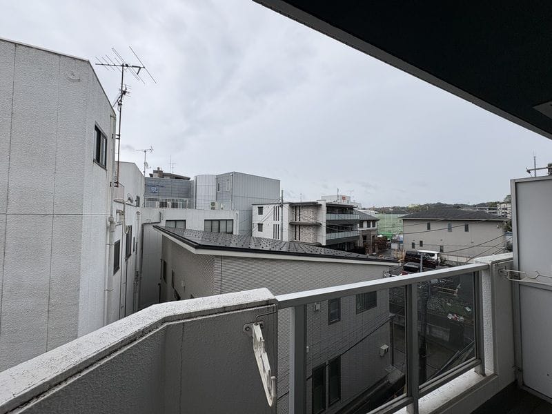エタージュ中山 405