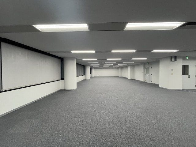 東貨ビル 2F