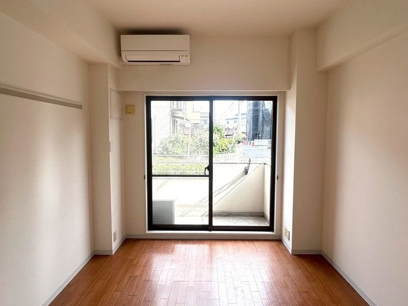 ラレーブ東川口 101