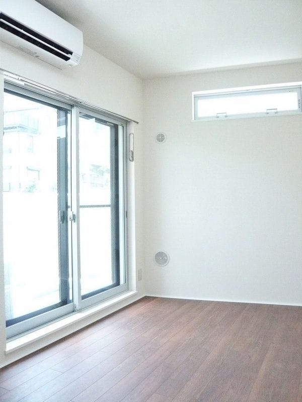 b’CASA R 402