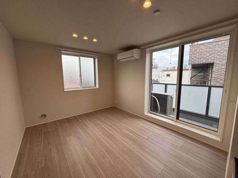 ジュヌ メナージュ 301