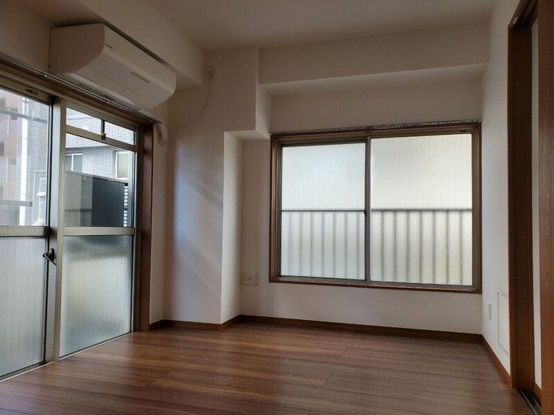 クイーンハイツ浅伊 203