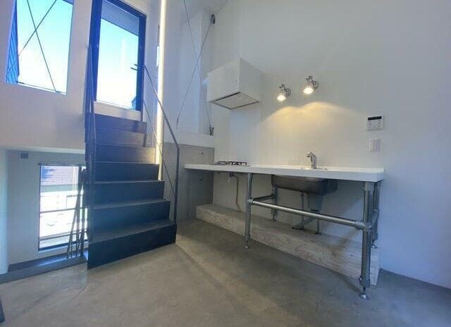 hike ~skip floor terrace house~の写真