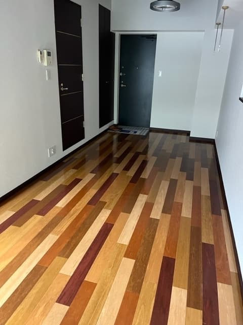 ISOビル 702 間取り図