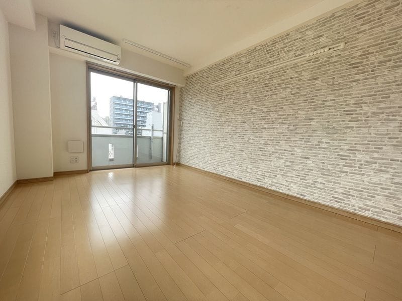 LaraFranc本所蔵前 301