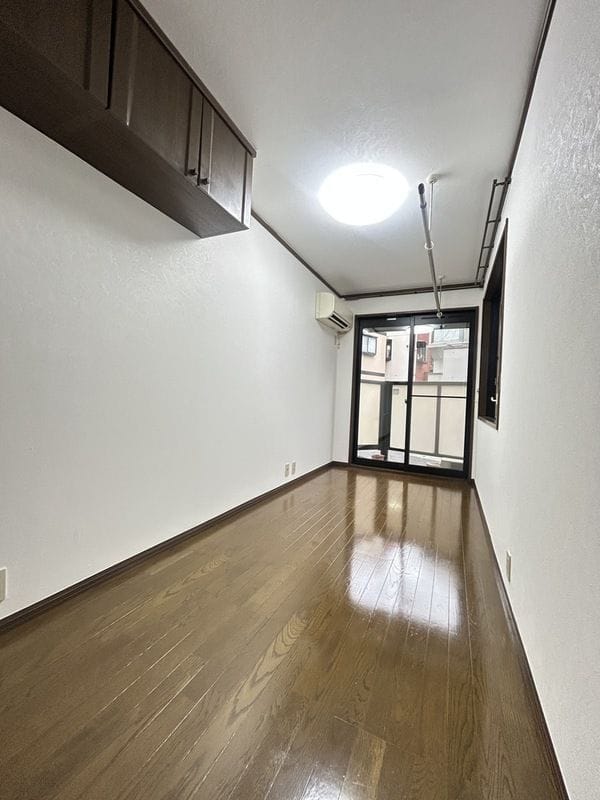 小山2丁目戸建1階部分 0