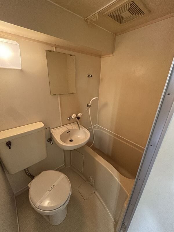 Bell Garden Heights 206