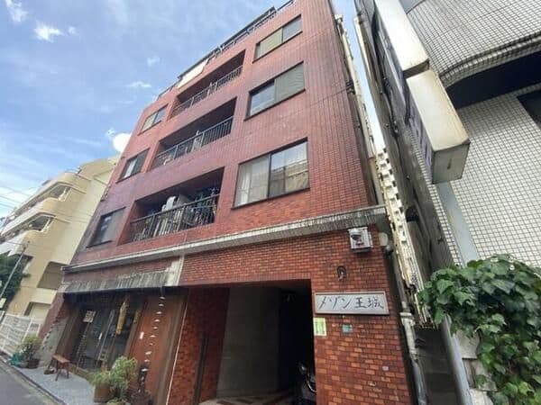 メゾン王城 401