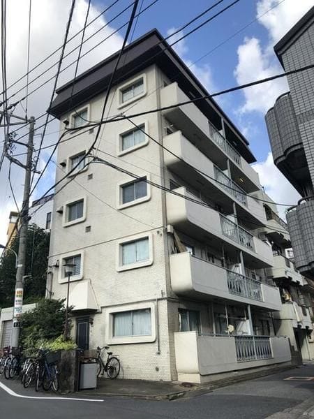シャトーサンケイ 402