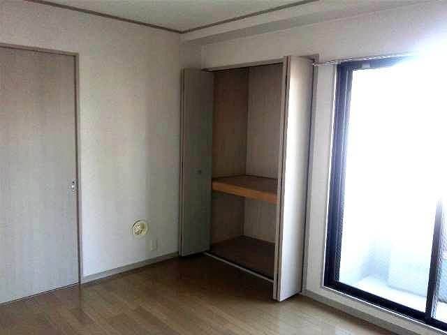 増渕ビル 3F
