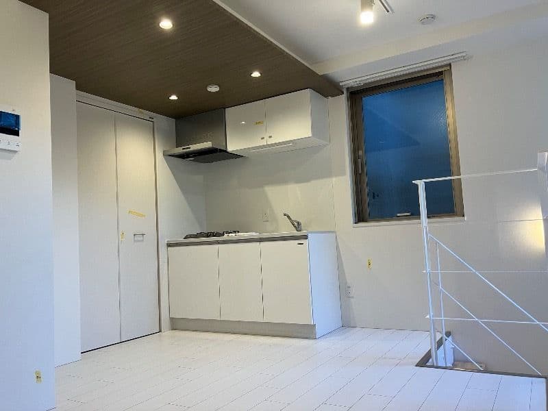 LEGALAND三軒茶屋South 102