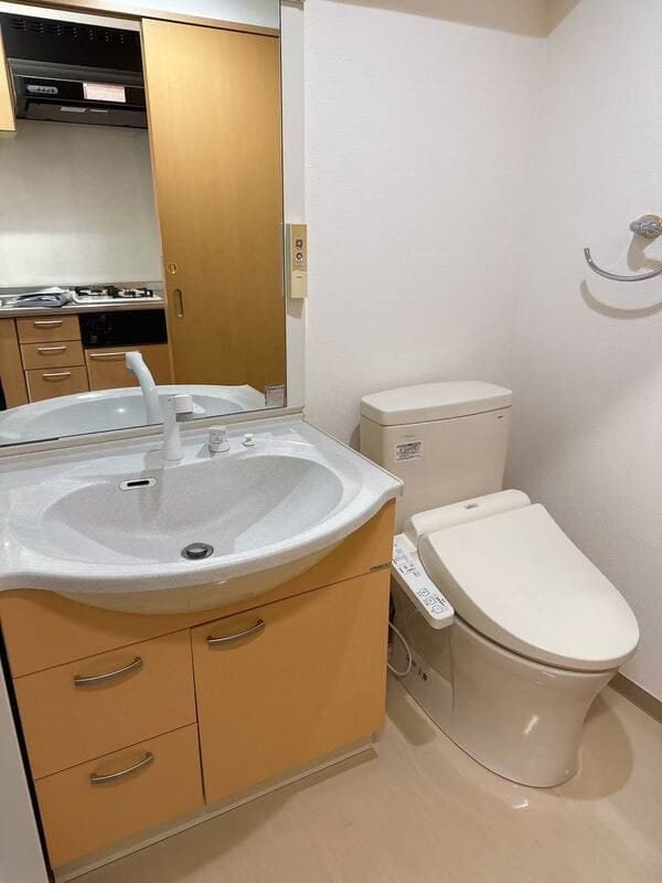 イルヴィアーレ大山金井町ビル 502