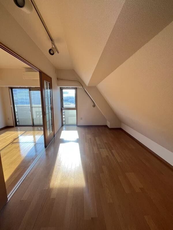 イルヴィアーレ大山金井町ビル 702