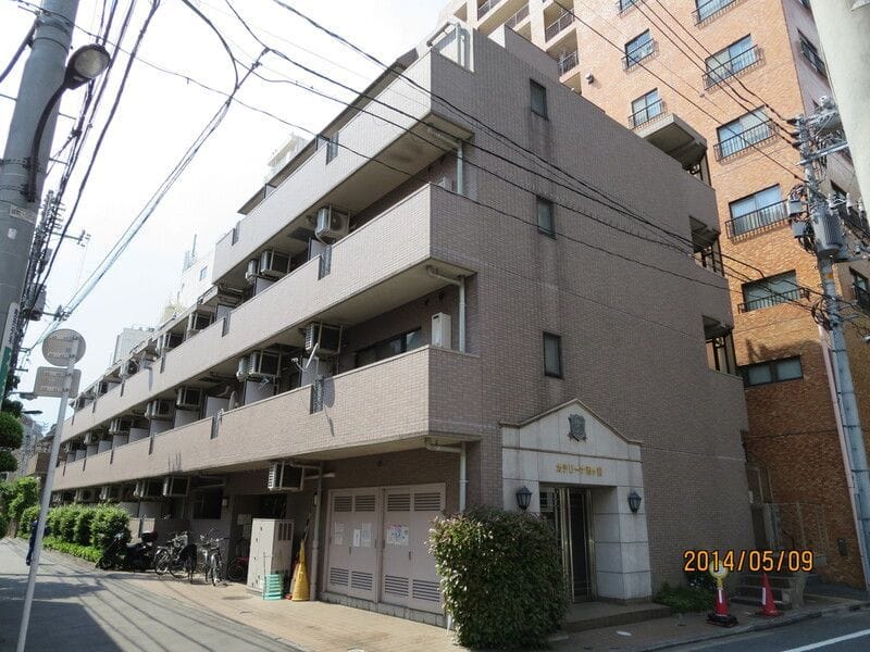 カテリーナ市ヶ谷 302