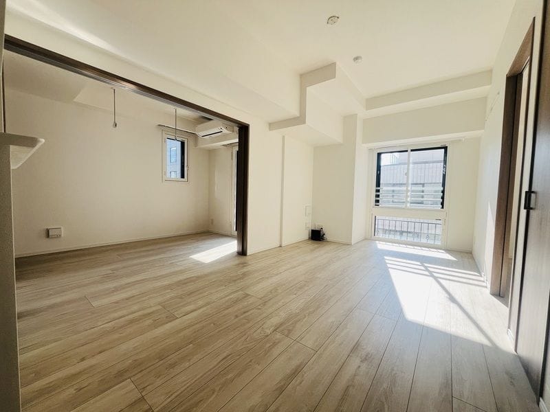THE MAYFAIR 602