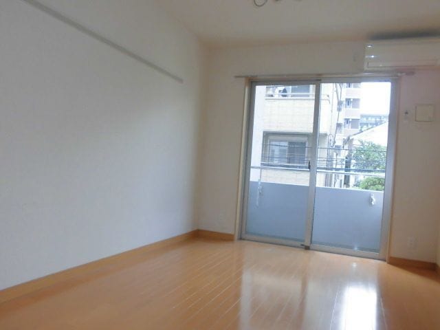 ドルフィン西新宿 0401