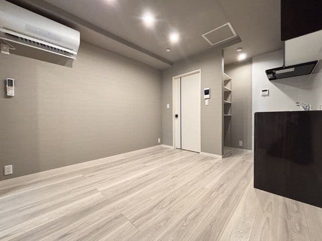 HOWA BLDG 102