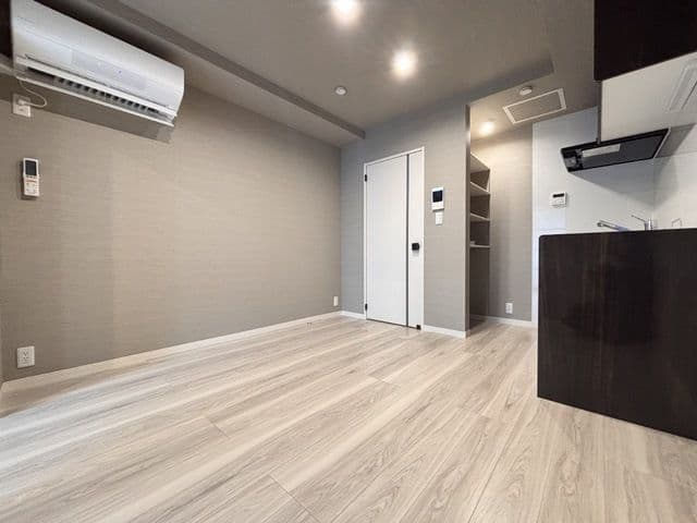 HOWA BLDG 302