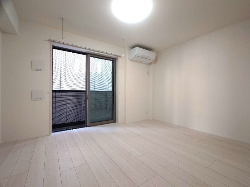 LITERA GROVE 102