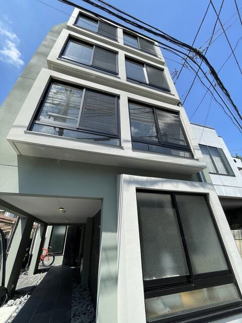 trias ikejiri 402