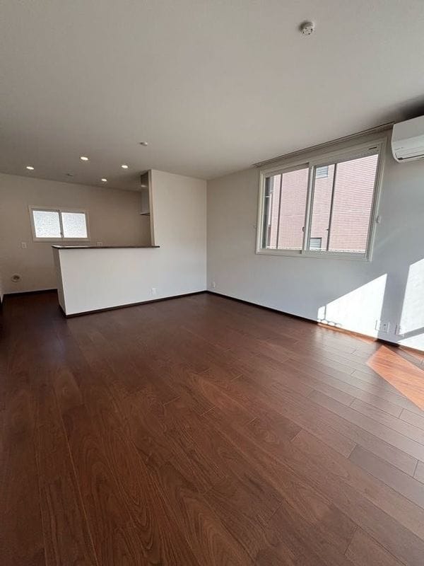 経堂2丁目戸建 2階部分 26万円/なし/入力なし