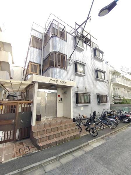 グランドール天神 202