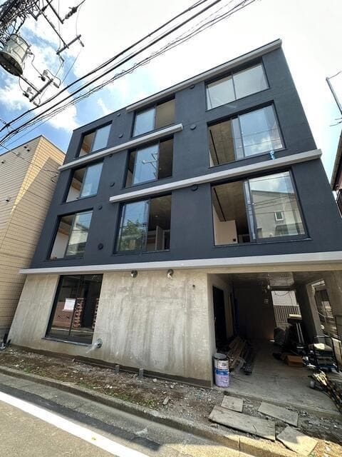 trias221 303