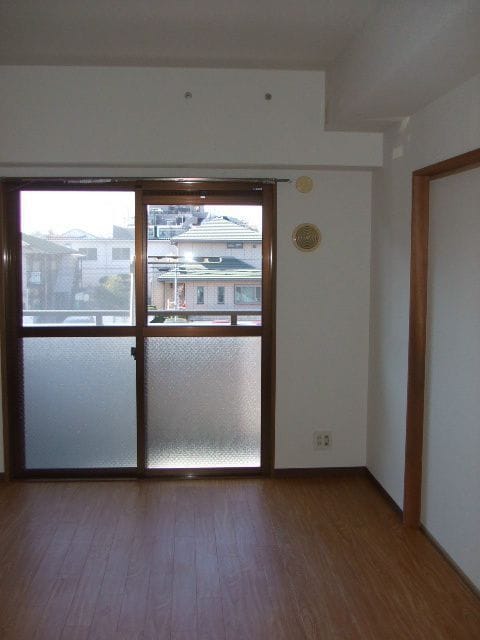 ビラージュ壱番館 301