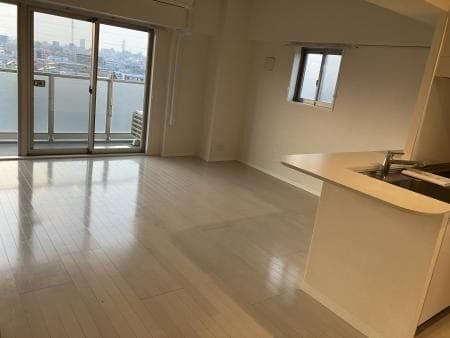 セレーノ六町 302